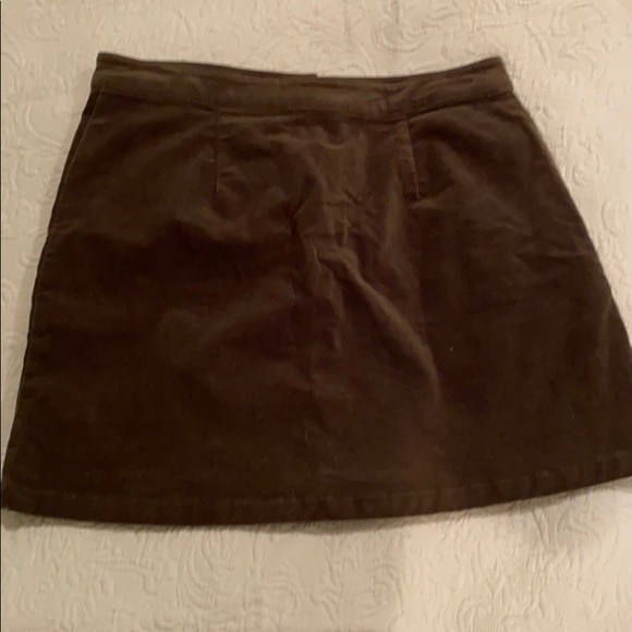 Forever 21 Green Button down skirt - Picture 2 of 3